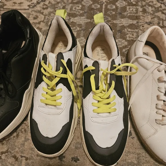 3/$20 Mens Sz 11 - Picture 2 of 3